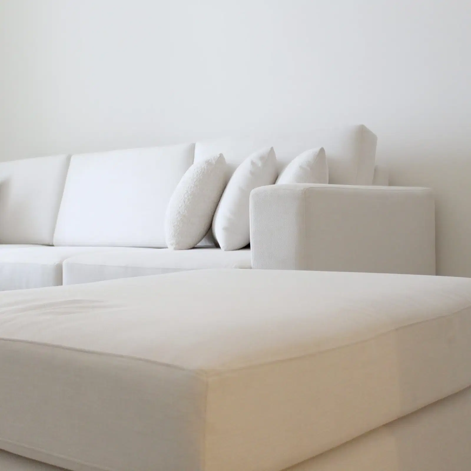 Sectional Posh (5-seater) in off-white