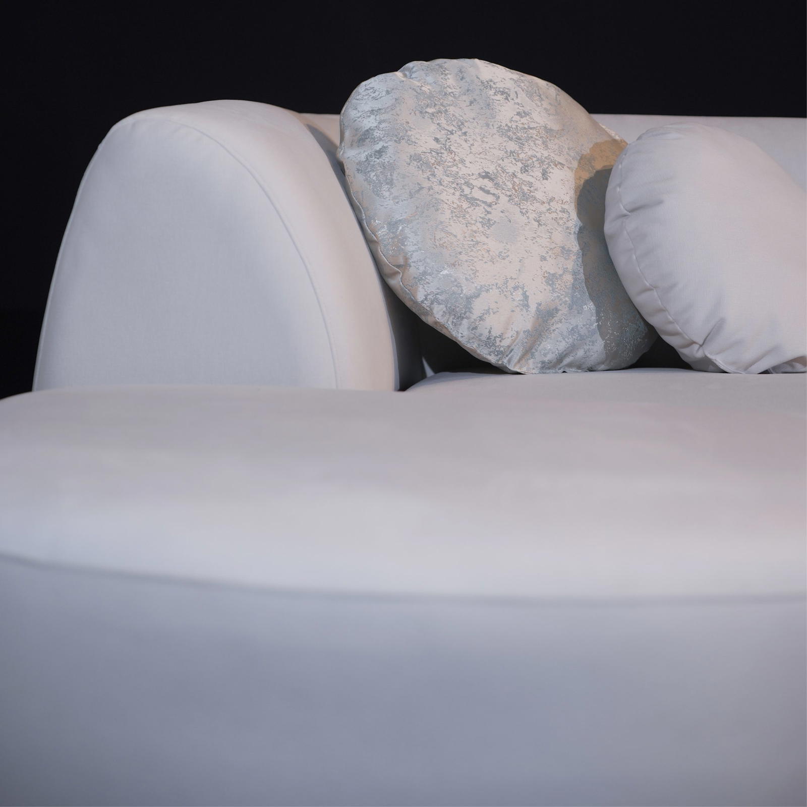 Sofa Dune (8-seater) in velvet cream
